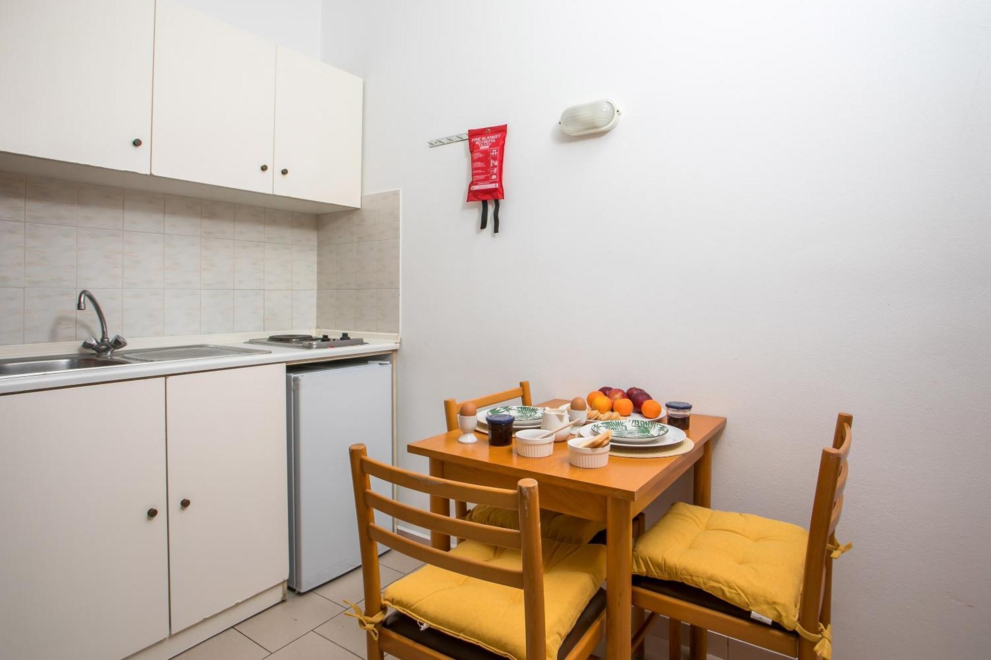Lardos Sun View Apartments エクステリア 写真
